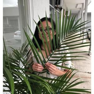 Meet your Posher, Leonor